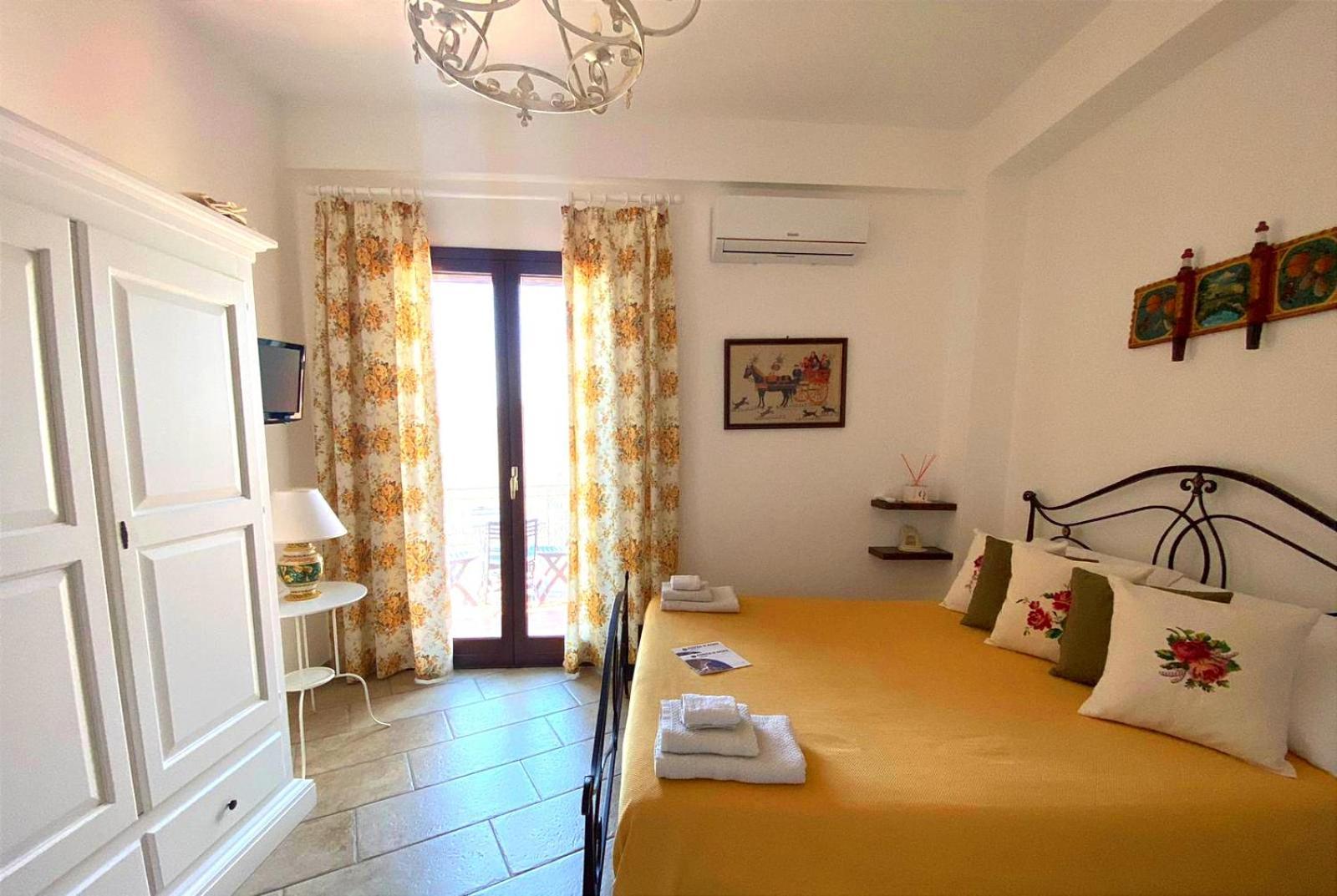 Casa Francesco Holiday home Forza d'Agro